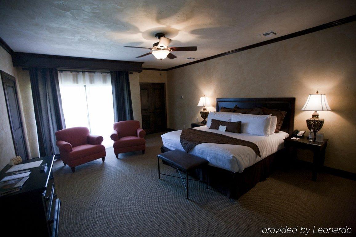 Tapatio Springs Hill Country Resort